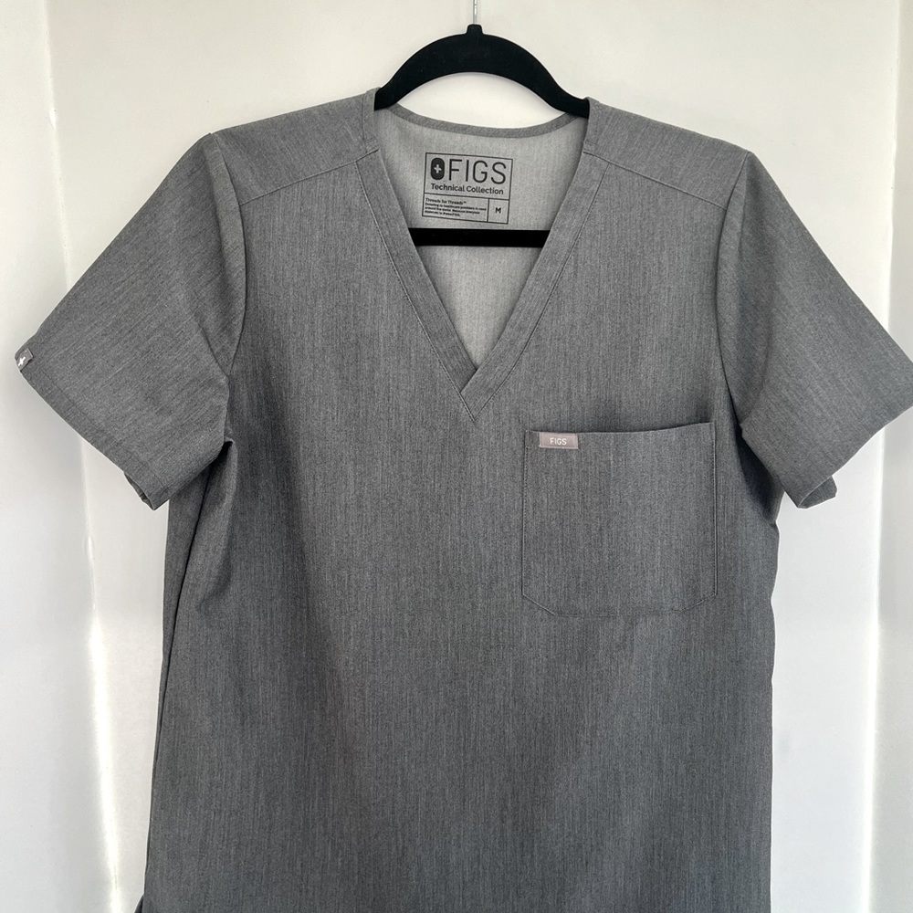 Figs graphite catarina basic scrub top